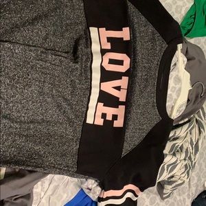 Long sleeve love crew neck